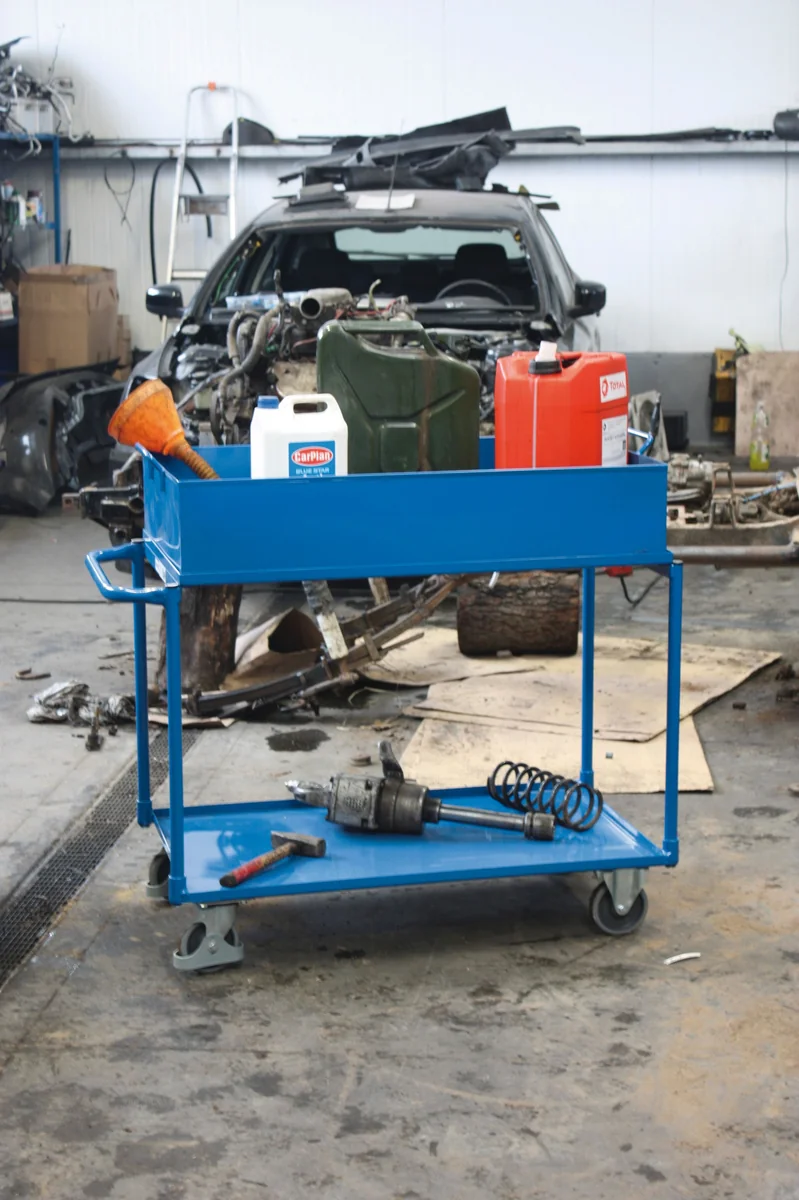 Policový vozík s oceľovými vaňami, 2 police, odoberateľná vaňa, sw-600.507 VARIOFIT, 995 x 595 mm, 250 kg